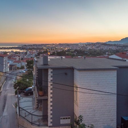 Sea View Apartments With Jaccuzzi โปดสตรานา ภายนอก รูปภาพ