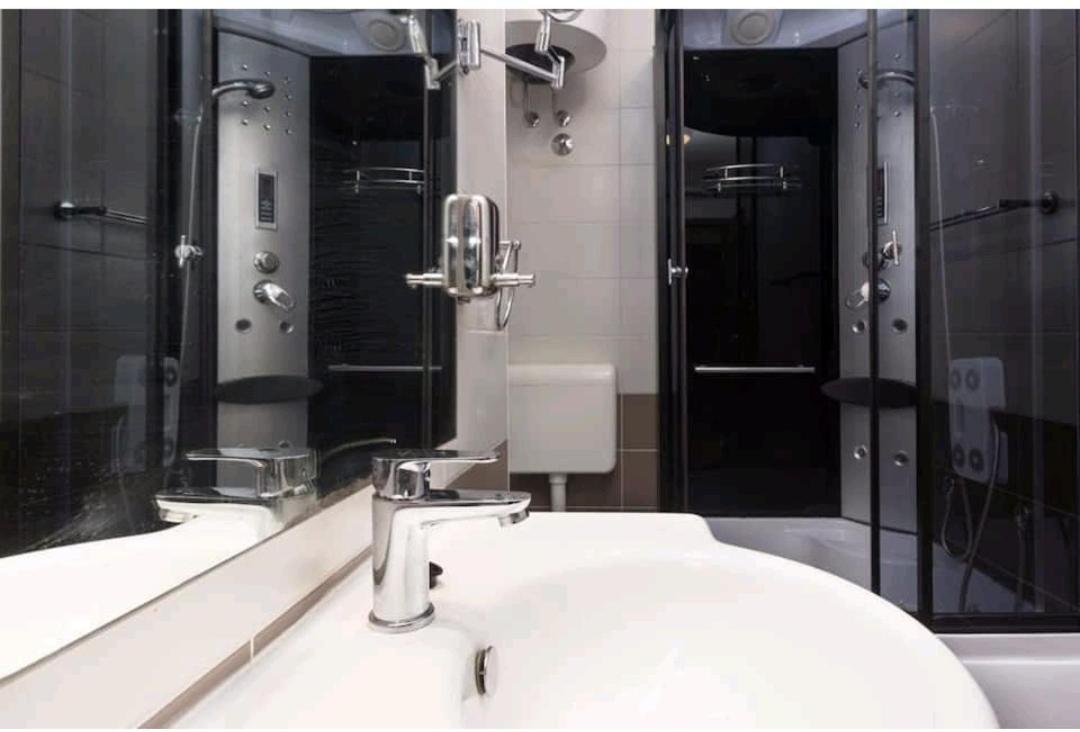 Sea View Apartments With Jaccuzzi โปดสตรานา ภายนอก รูปภาพ