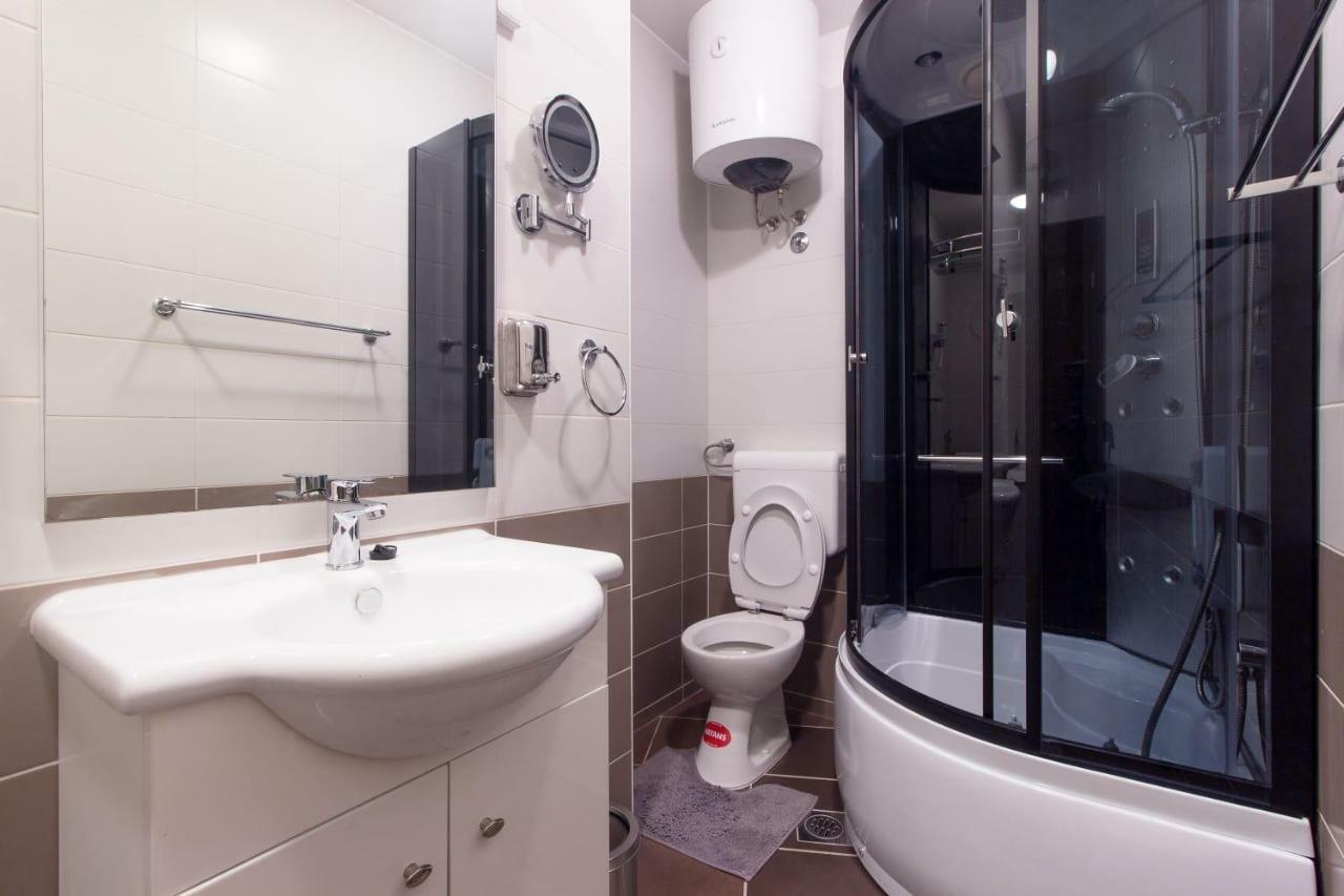 Sea View Apartments With Jaccuzzi โปดสตรานา ภายนอก รูปภาพ
