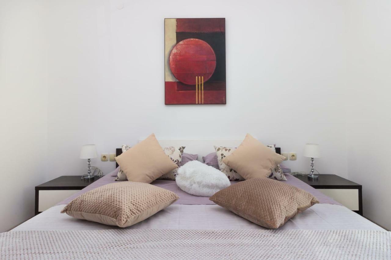 Sea View Apartments With Jaccuzzi โปดสตรานา ภายนอก รูปภาพ