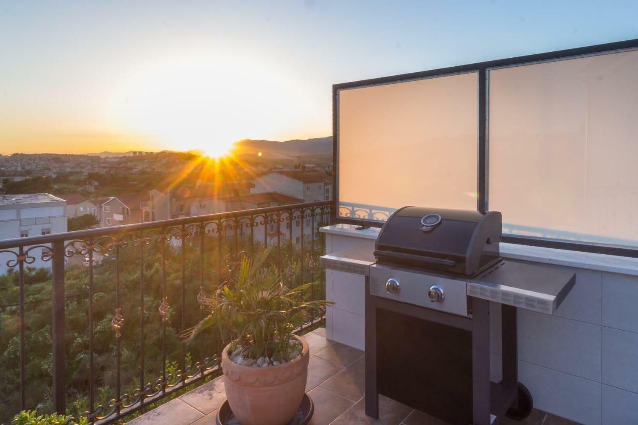 Sea View Apartments With Jaccuzzi โปดสตรานา ภายนอก รูปภาพ